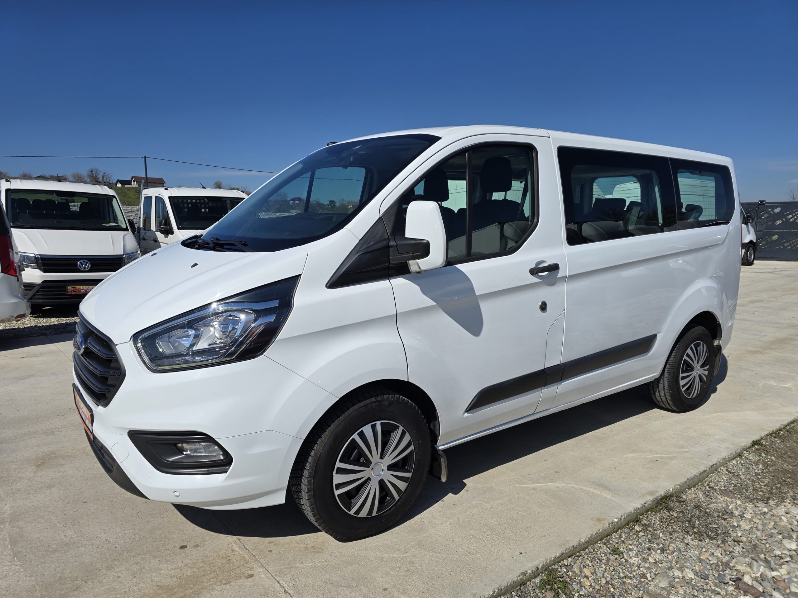 FORD NEW TRANSIT CUSTOM 9 LOCURI