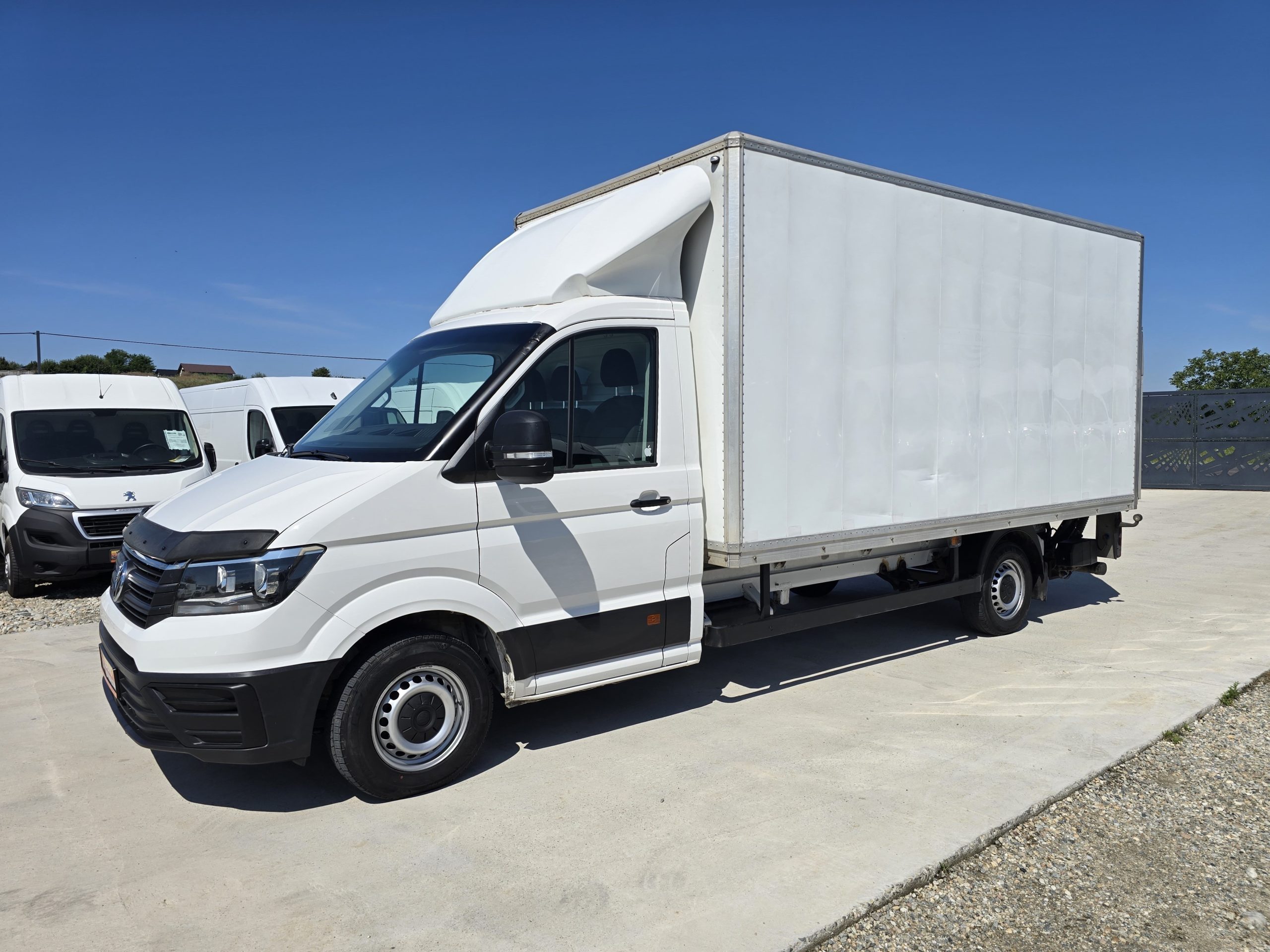 VOLKSWAGEN CRAFTER KOFFER L=4.40m Cu LIFT Hidraulic