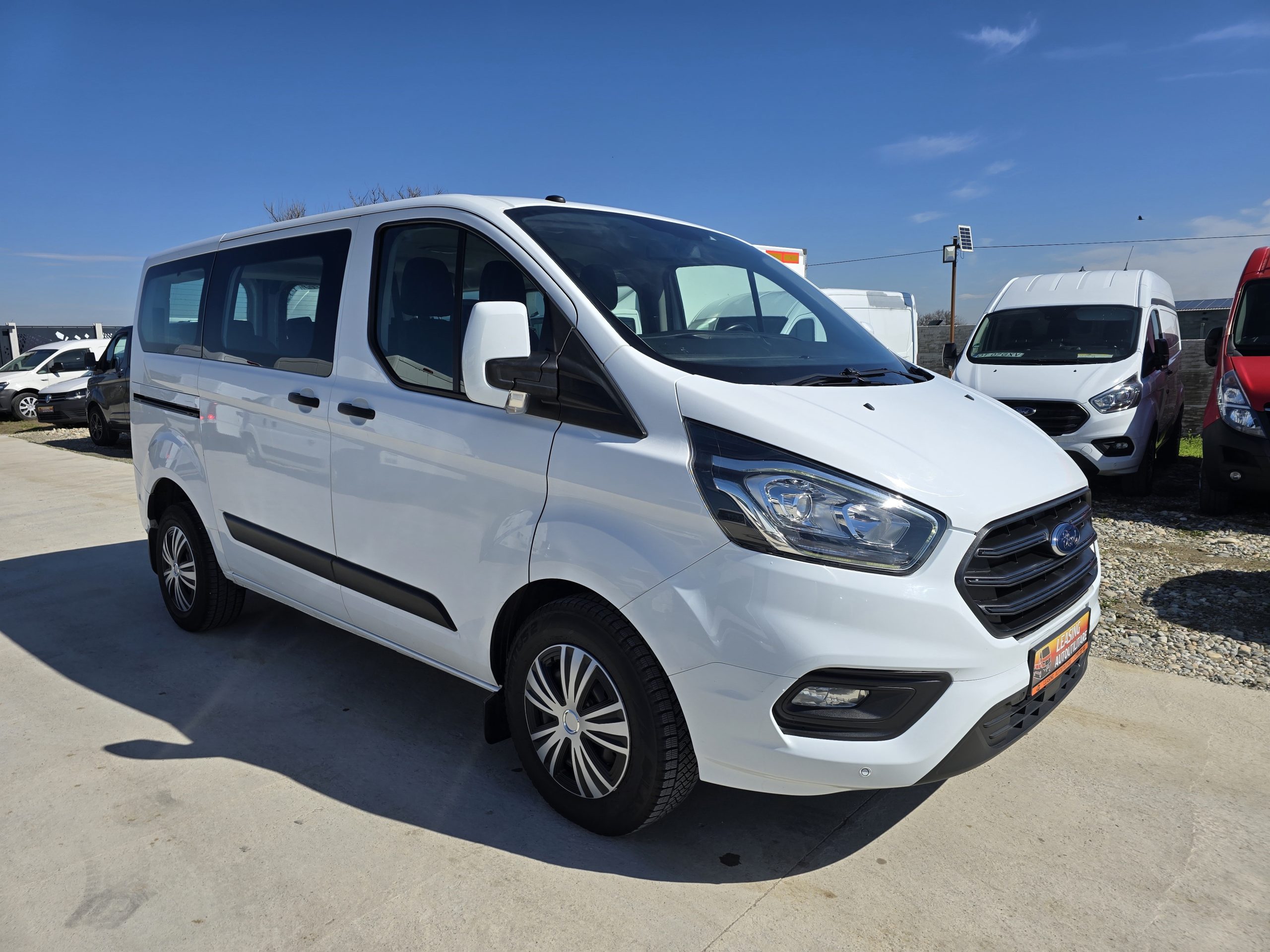 FORD NEW TRANSIT CUSTOM 9 LOCURI
