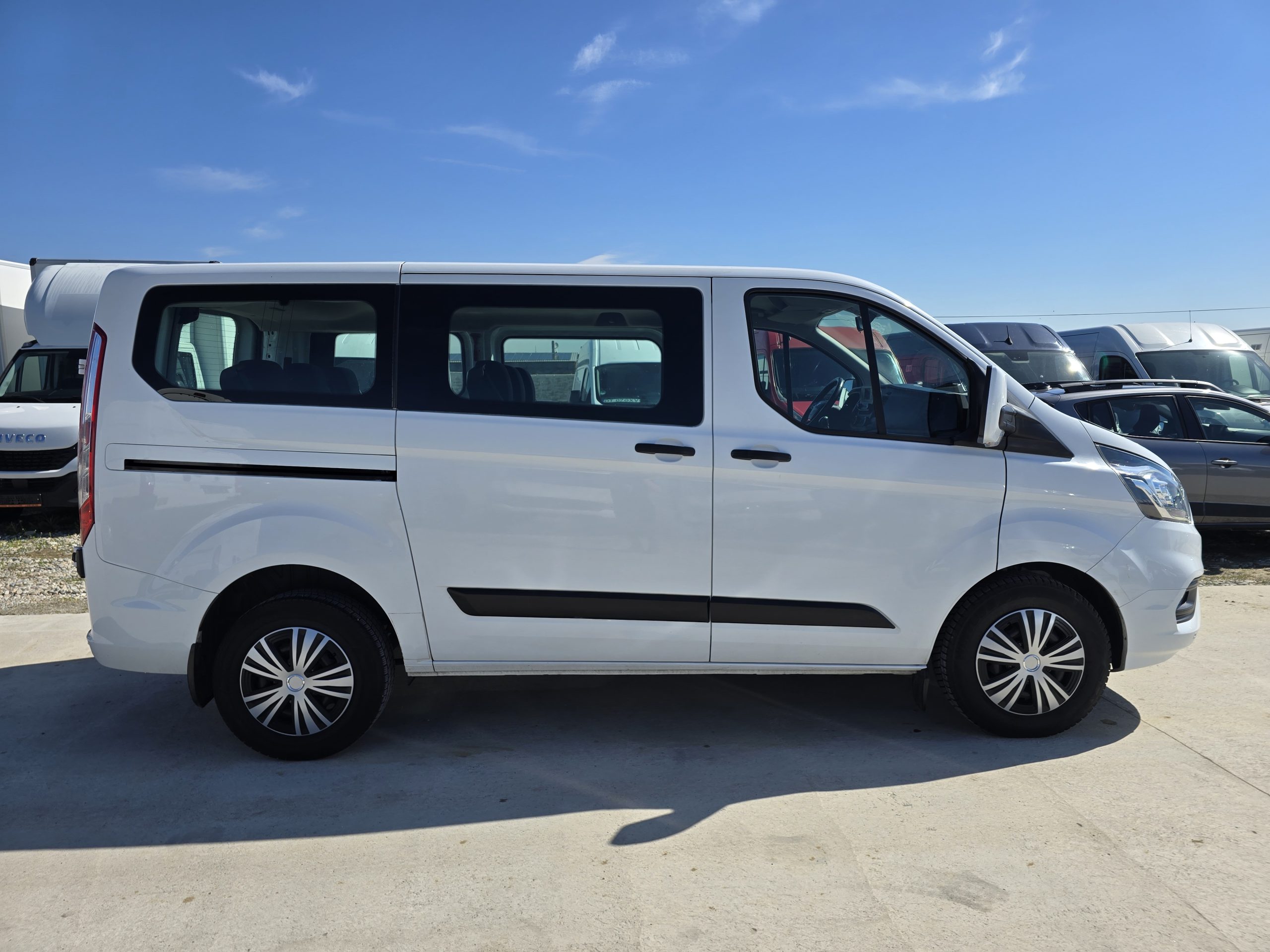 FORD NEW TRANSIT CUSTOM 9 LOCURI