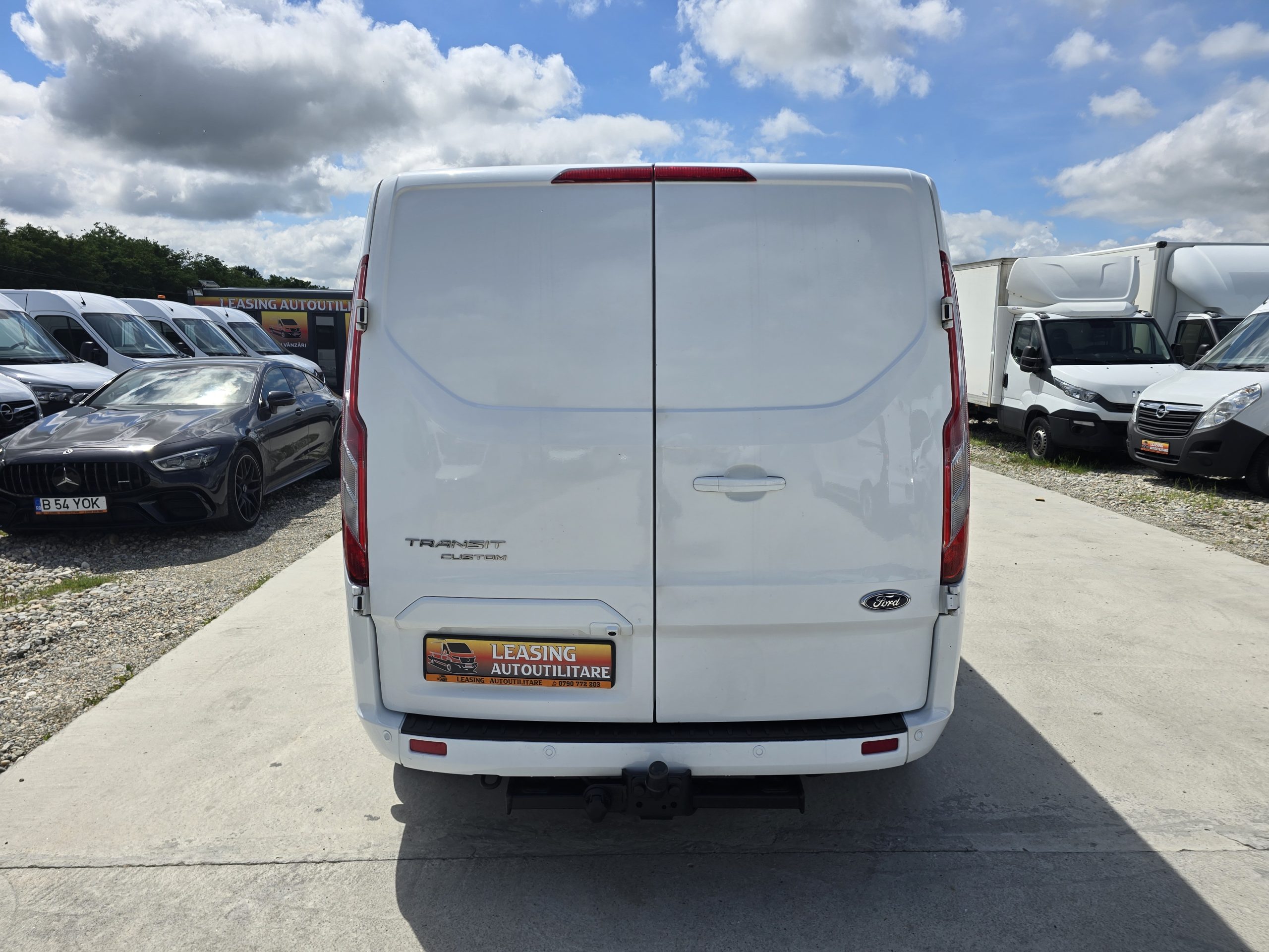 FORD CUSTOM 5 LOCURI+MARFA L2H1 PREMIUM EDITION