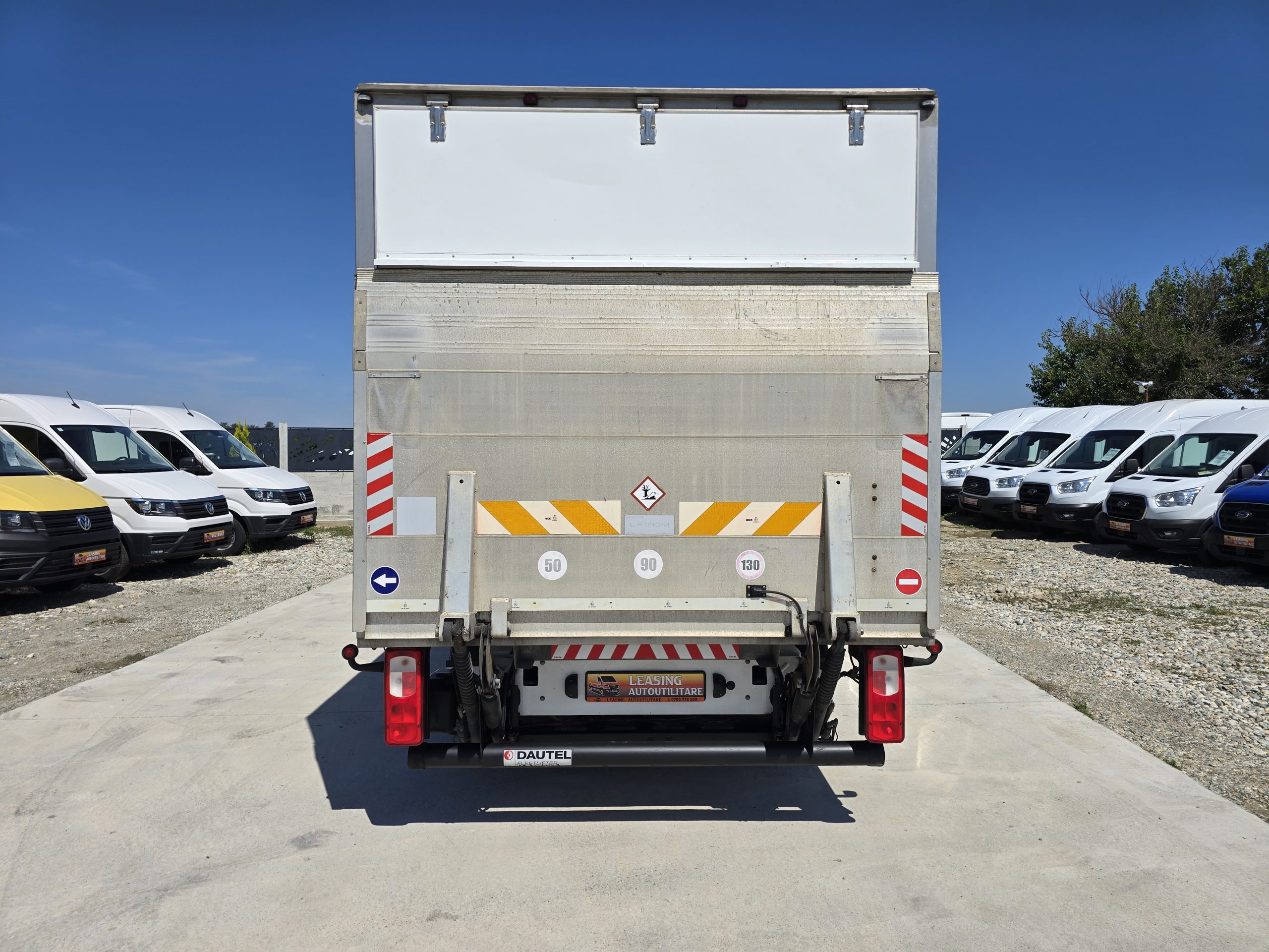 VOLKSWAGEN CRAFTER KOFFER L=4.40m Cu LIFT Hidraulic
