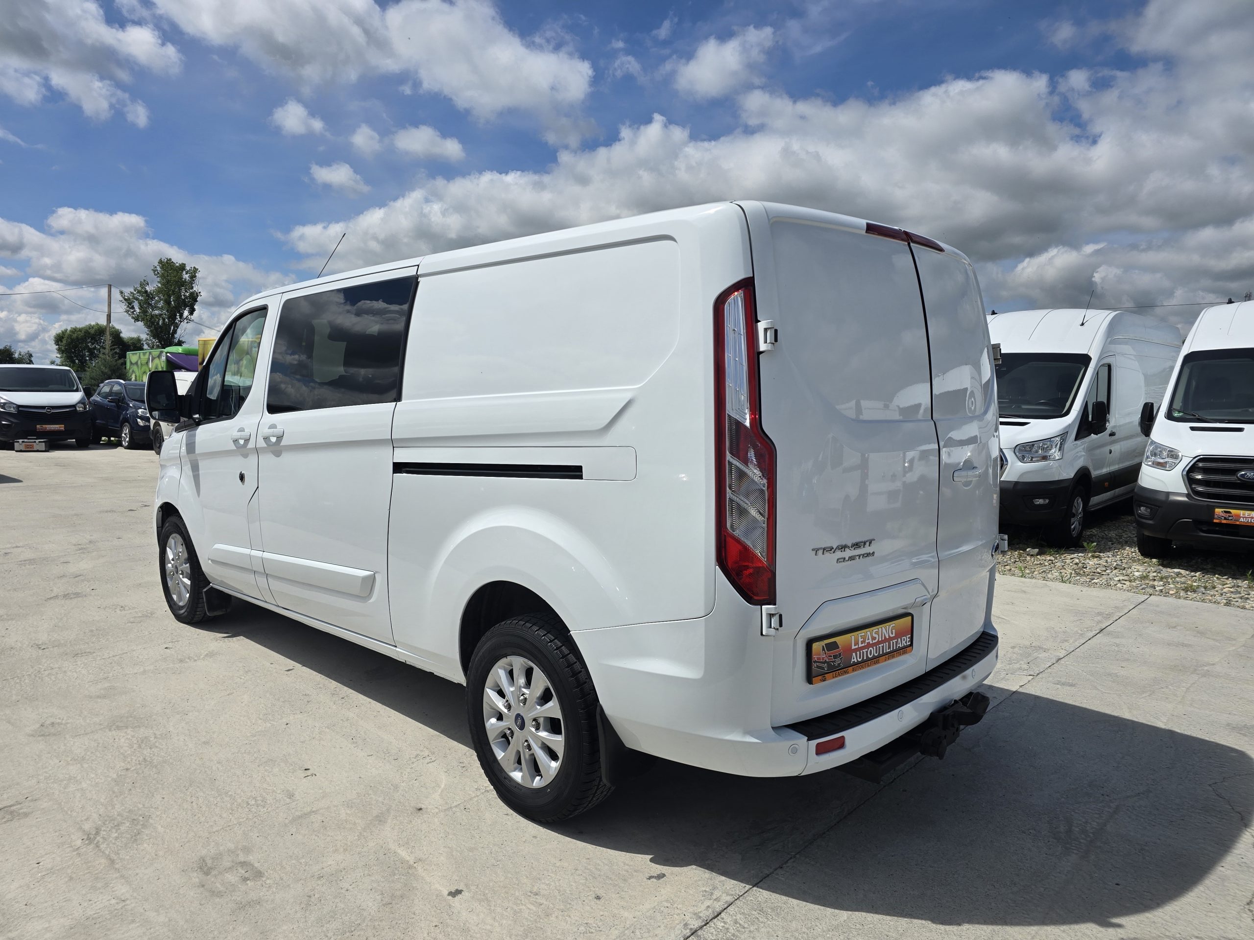 FORD CUSTOM 5 LOCURI+MARFA L2H1 PREMIUM EDITION