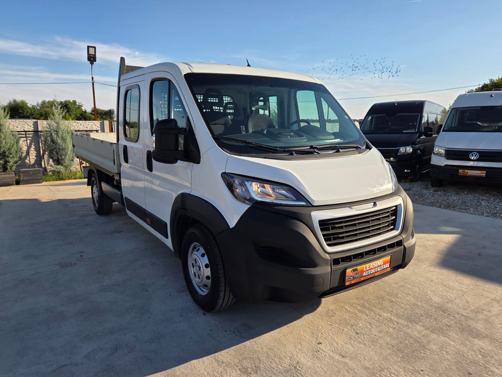 PEUGEOT BOXER DOKA 7 LOCURI + BENA L=3.30M