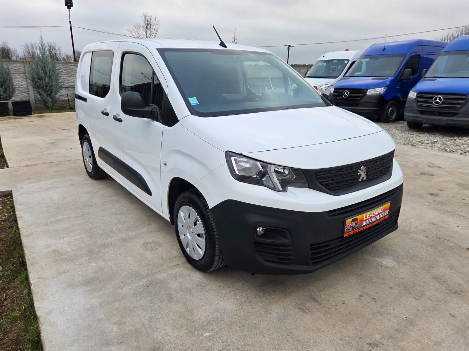 PEUGEOT NEW PARTNER
