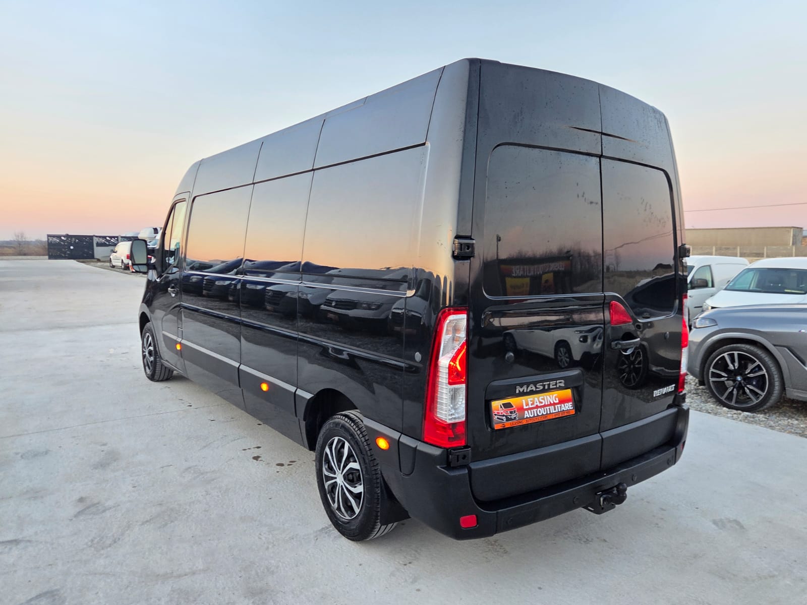 RENAULT MASTER L3H2 BLACK EDITION