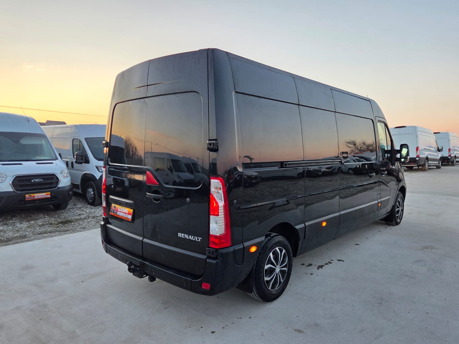 RENAULT MASTER L3H2 BLACK EDITION