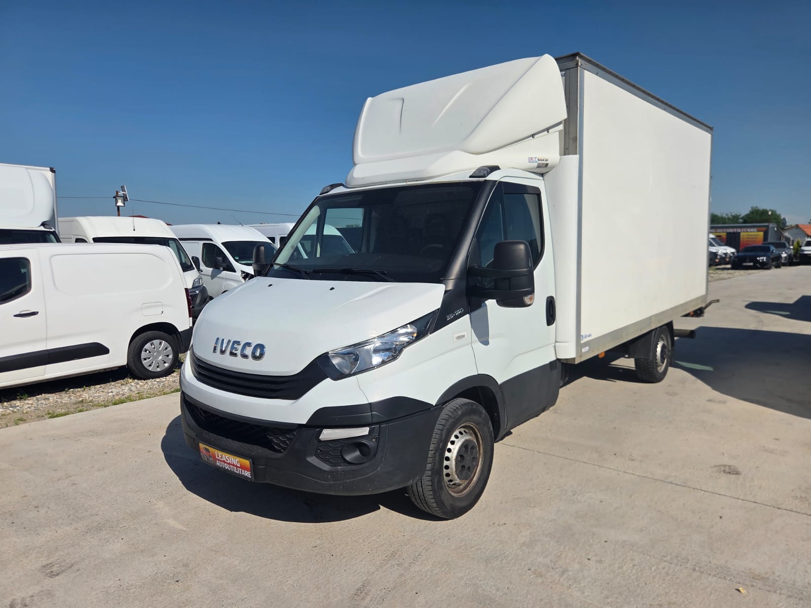 IVECO NEW DAILY CUB L=4.10M + LIFT HIDRAULIC