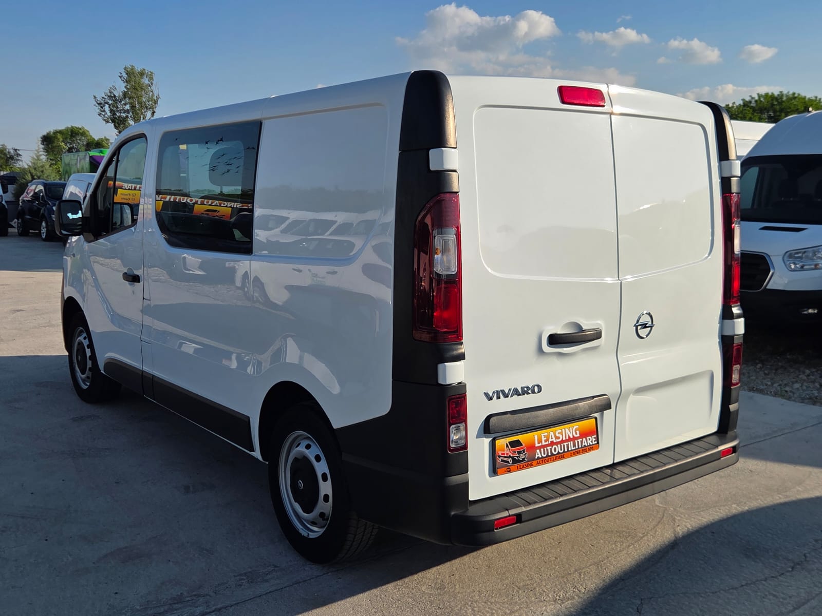 OPEL VIVARO DOKA 6 LOCURI+DUBA 7 UNITATI IN STOC