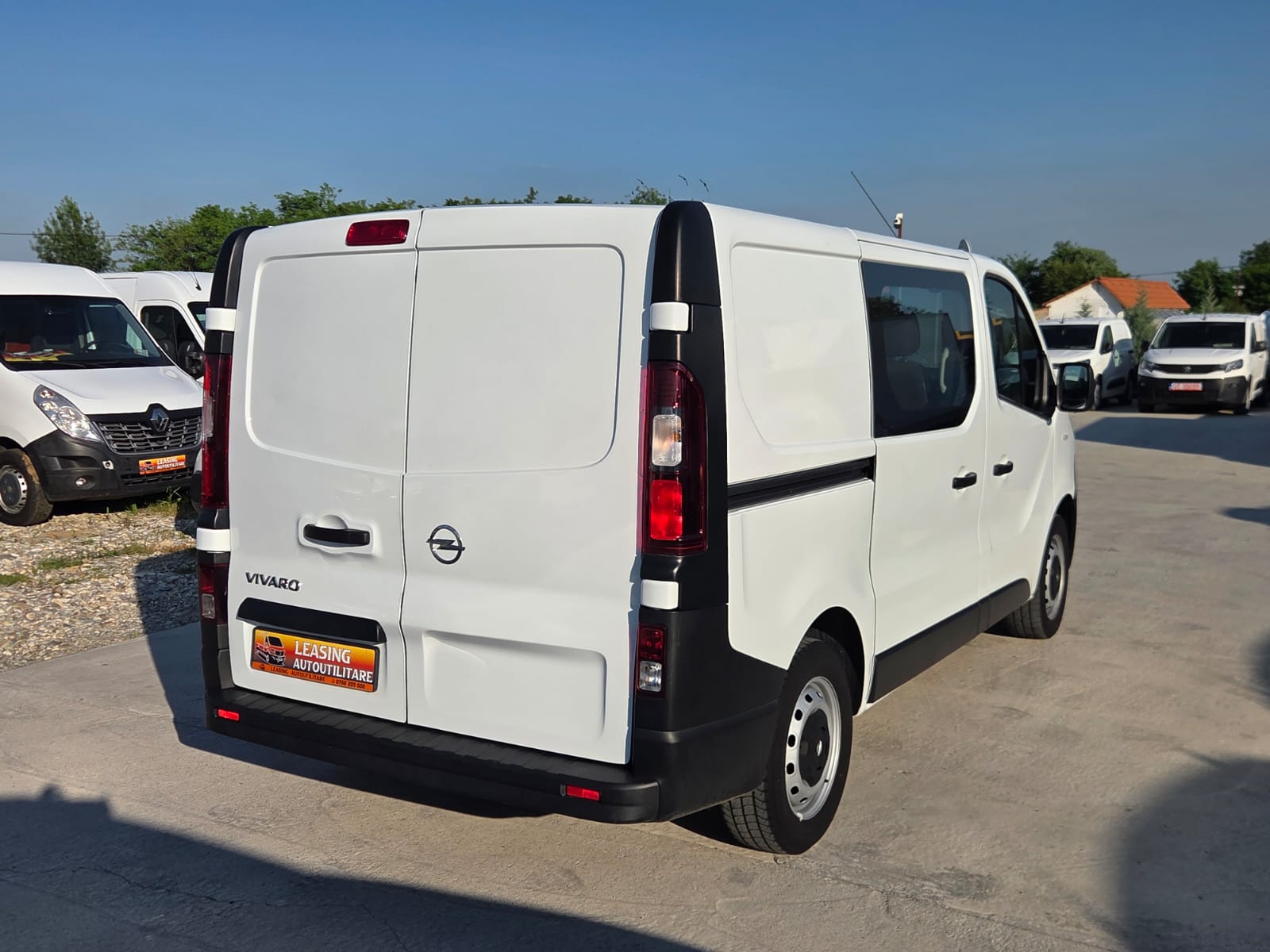 OPEL VIVARO DOKA 6 LOCURI+DUBA 7 UNITATI IN STOC