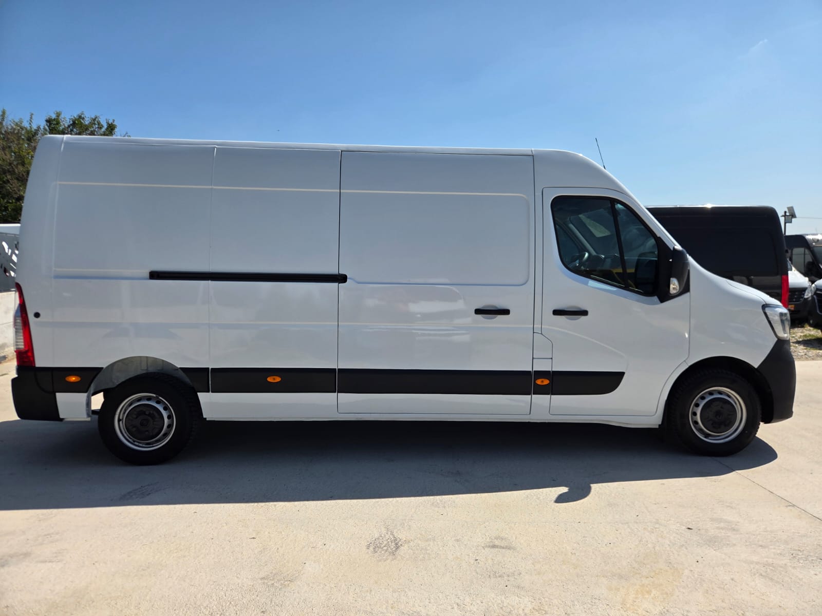 RENAULT NEW MASTER L3H2
